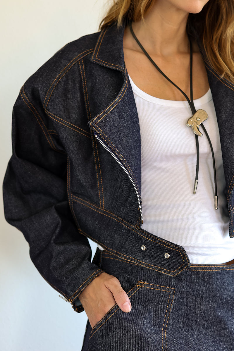Chaqueta Croped con Hebilla