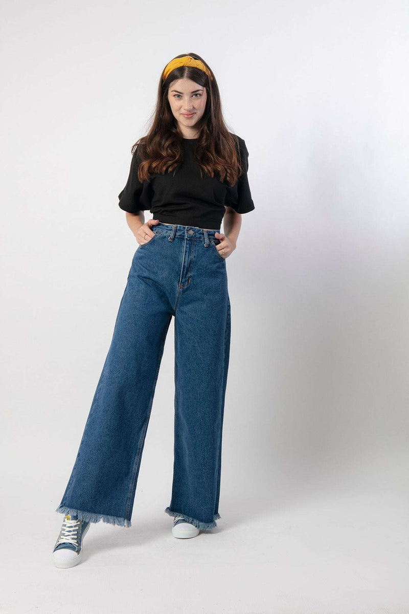 Women's high-waisted jeans